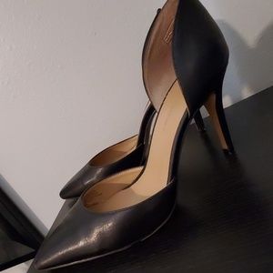 Black heels pointed toe